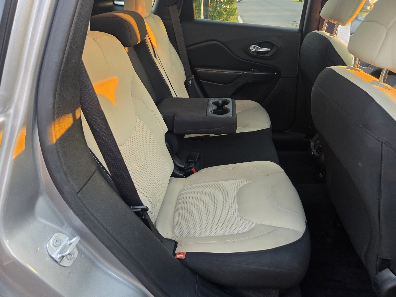 Jeep Cherokee FWD 4dr 75th Anniversary 2016