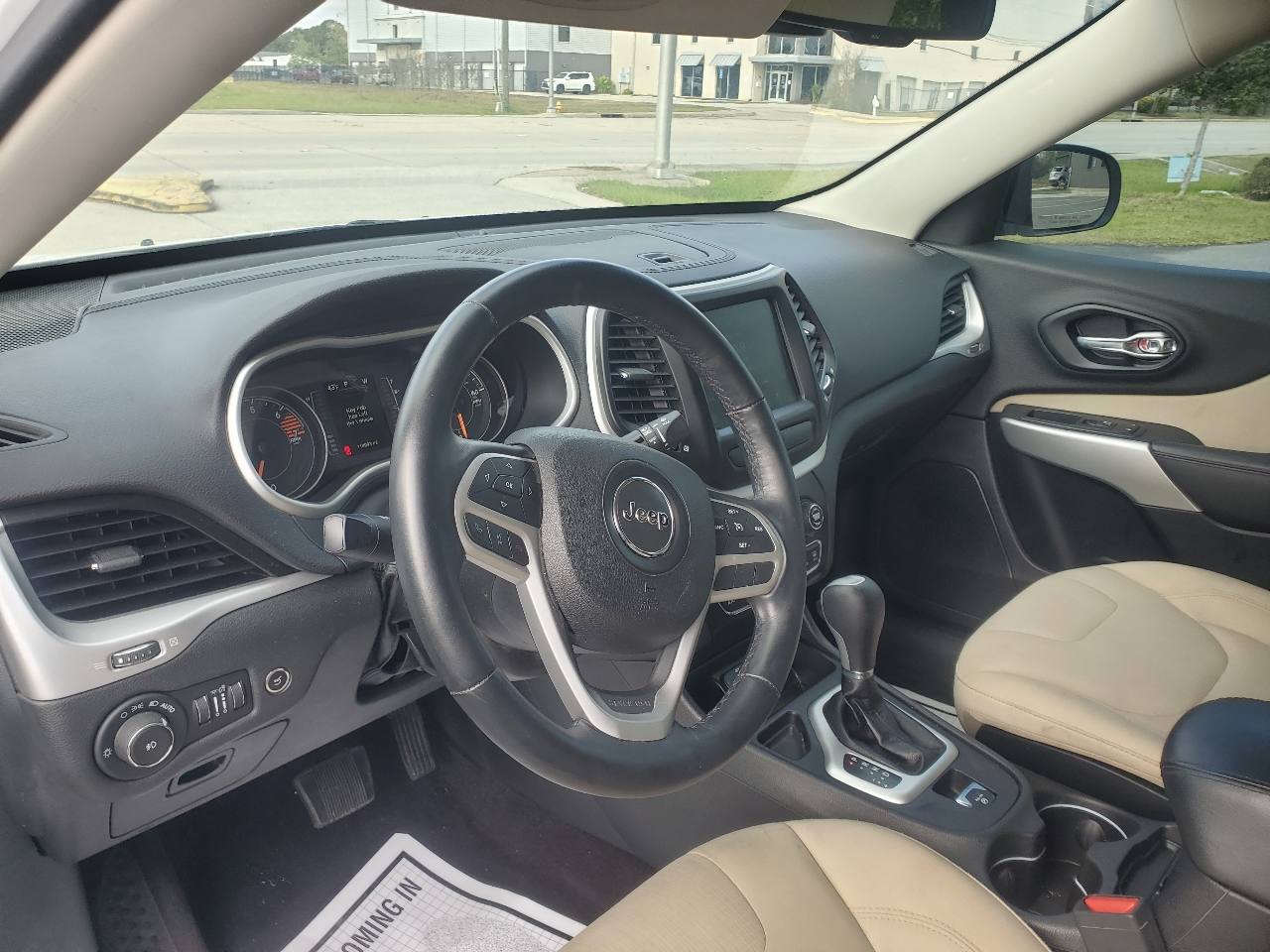 Jeep Cherokee Latitude FWD 2017