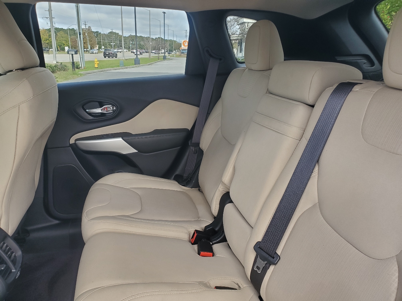 Jeep Cherokee Latitude FWD 2017