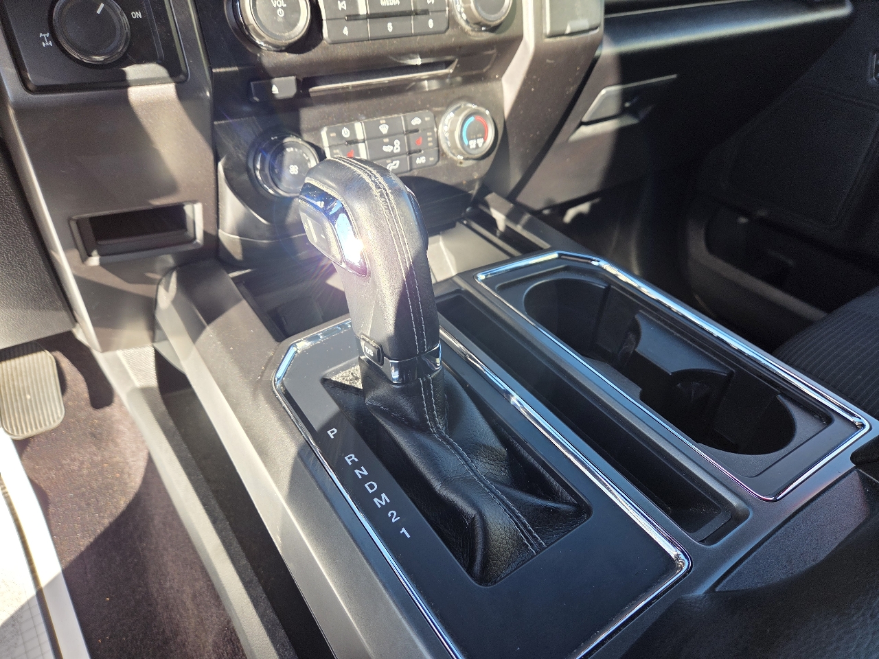 Ford F-150 2WD SuperCrew 157" XLT 2016