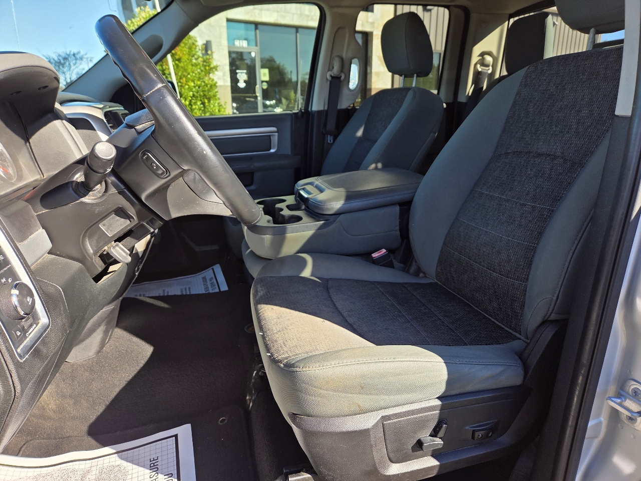 RAM 1500 2WD Quad Cab 140.5" Big Horn 2016