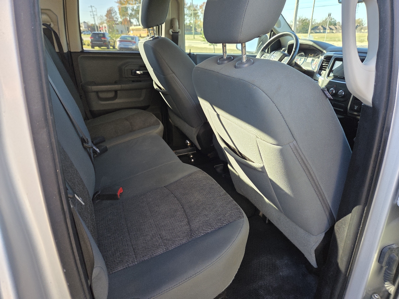 RAM 1500 2WD Quad Cab 140.5" Big Horn 2016