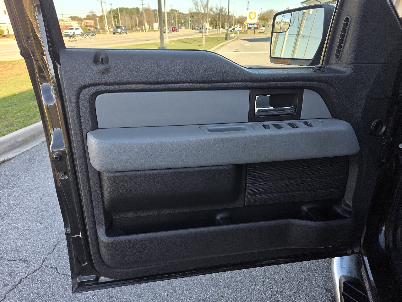 Ford F-150 2WD SuperCrew 145" XLT 2013