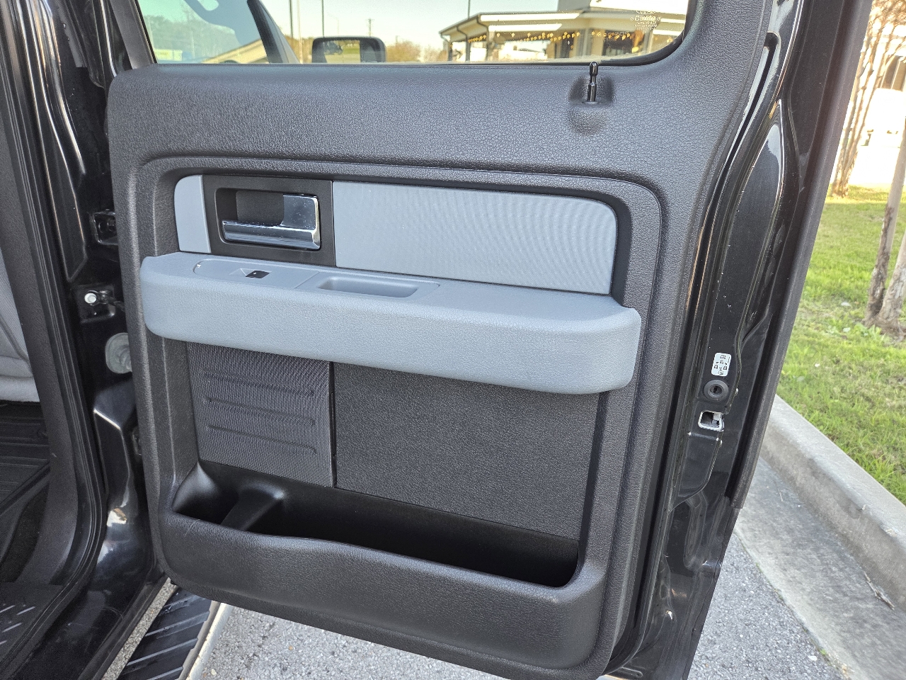 Ford F-150 2WD SuperCrew 145" XLT 2013