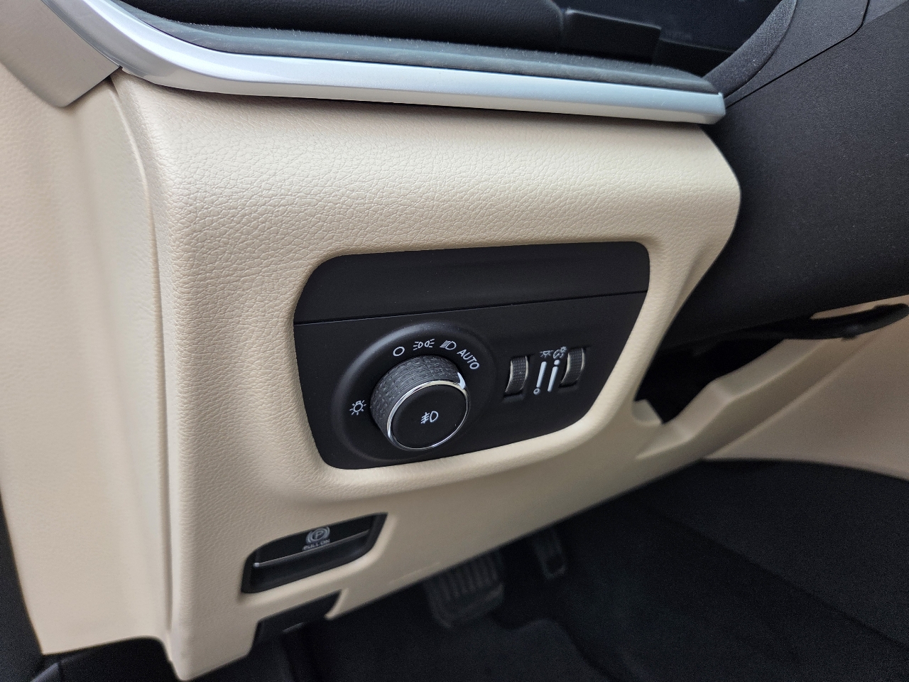 Jeep Grand Cherokee Limited 4x2 2023