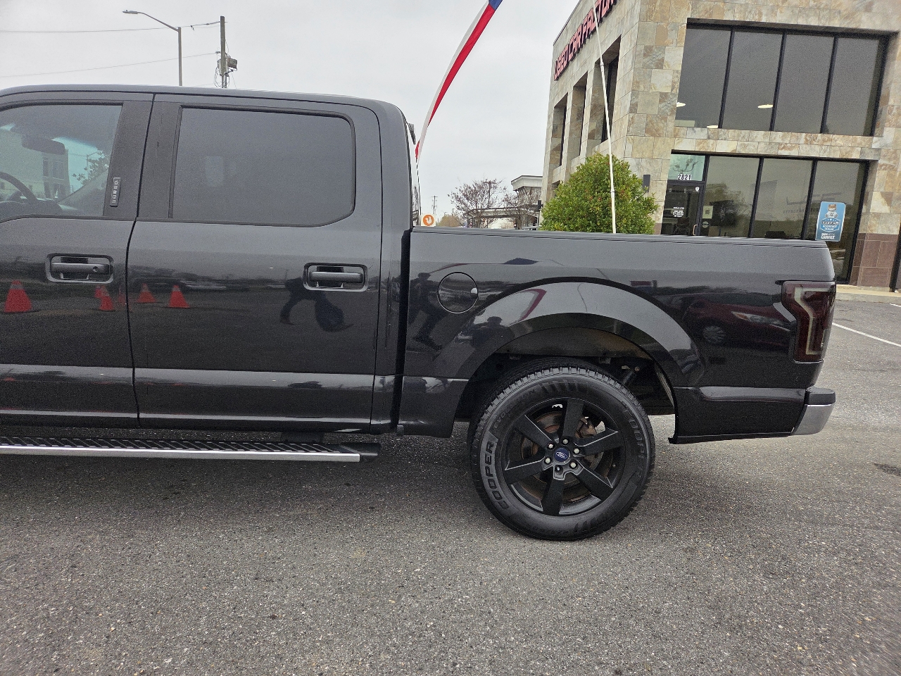 Ford F-150 2WD SuperCrew 157" XLT 2015