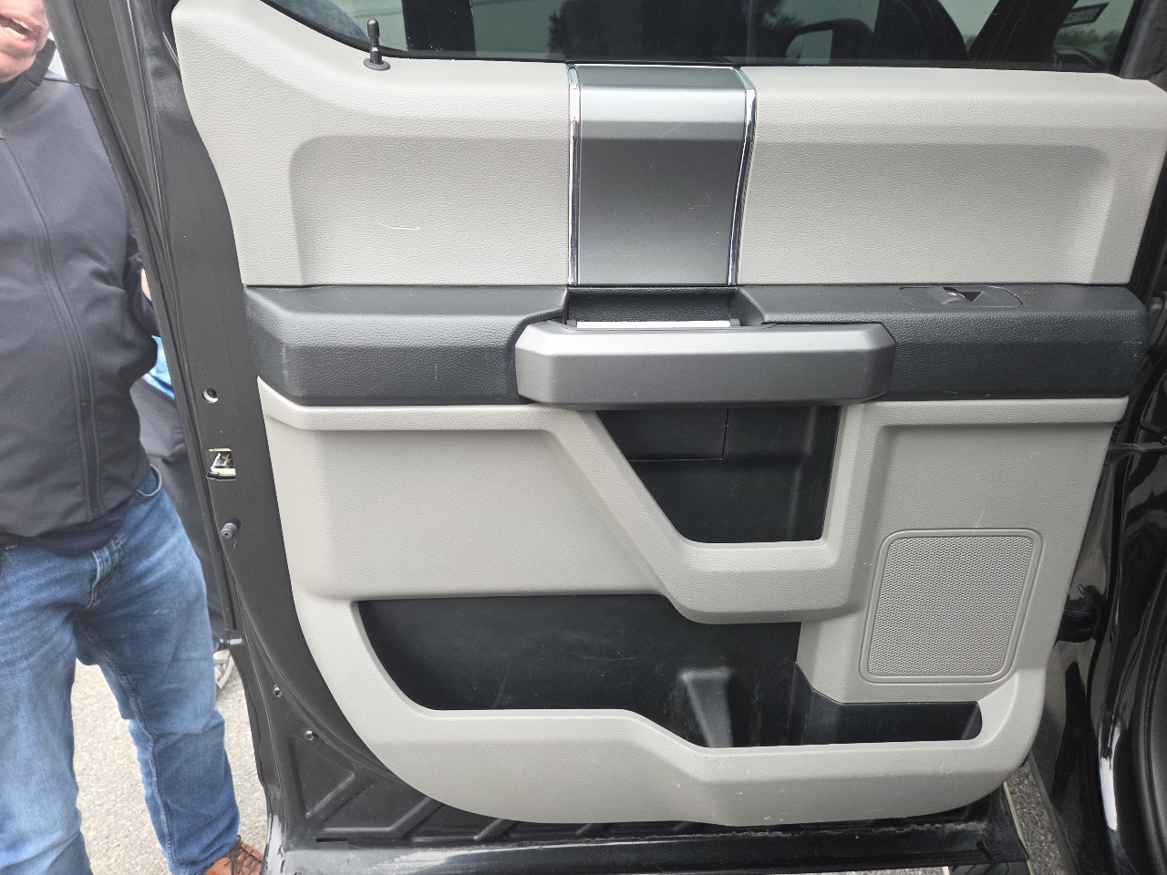 Ford F-150 2WD SuperCrew 157" XLT 2015