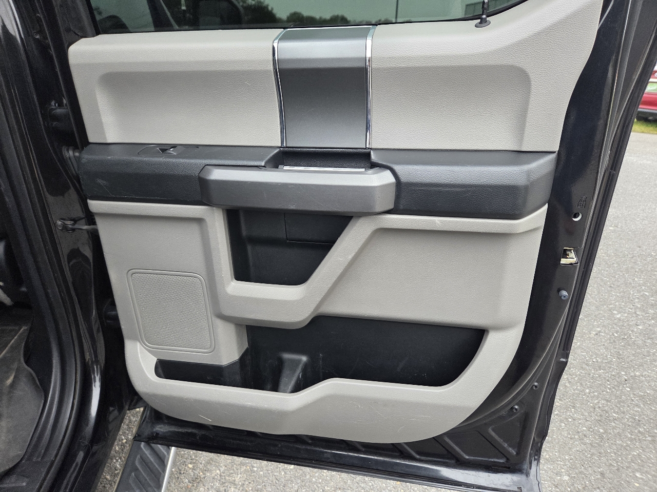 Ford F-150 2WD SuperCrew 157" XLT 2015