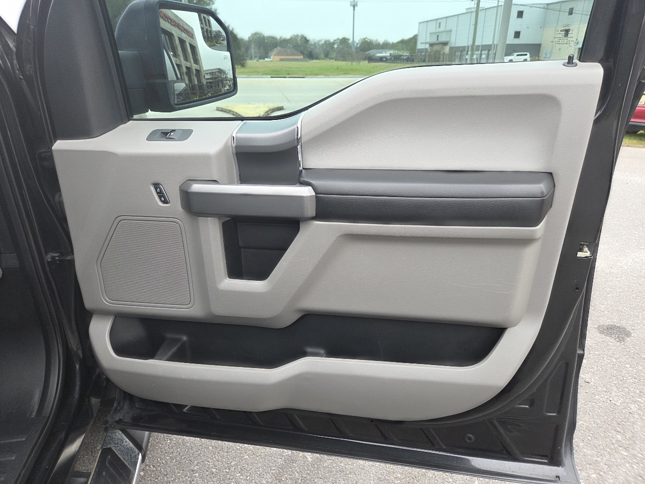 Ford F-150 2WD SuperCrew 157" XLT 2015