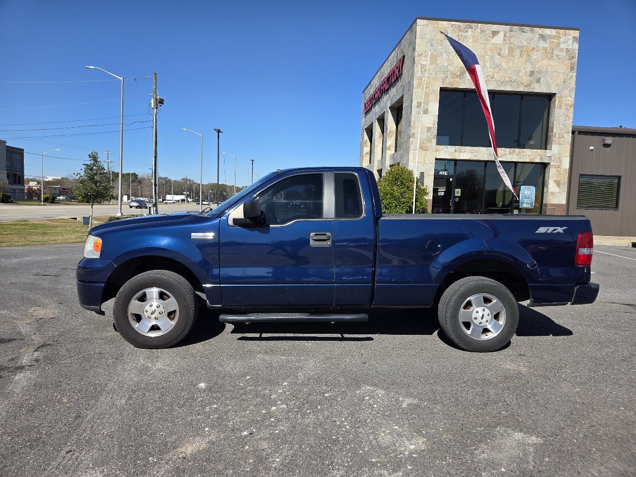 Ford F-150 2WD Reg Cab 126" XLT 2007