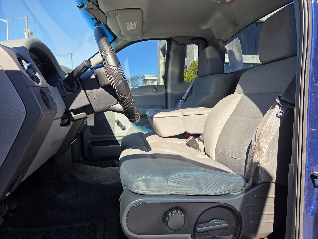 Ford F-150 2WD Reg Cab 126" XLT 2007