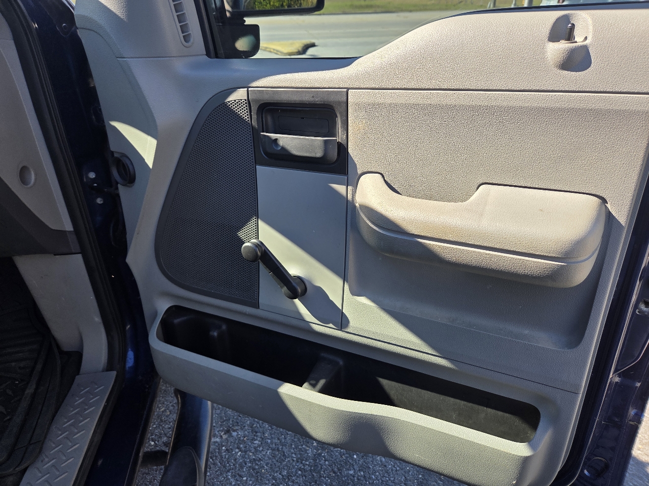 Ford F-150 2WD Reg Cab 126" XLT 2007