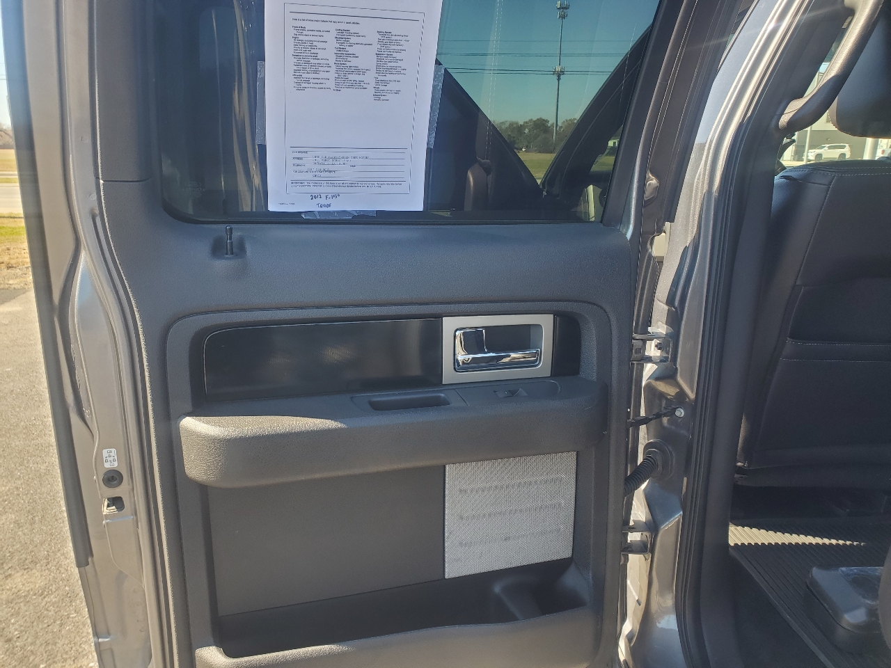 Ford F-150 4WD SuperCrew 145" Platinum 2012