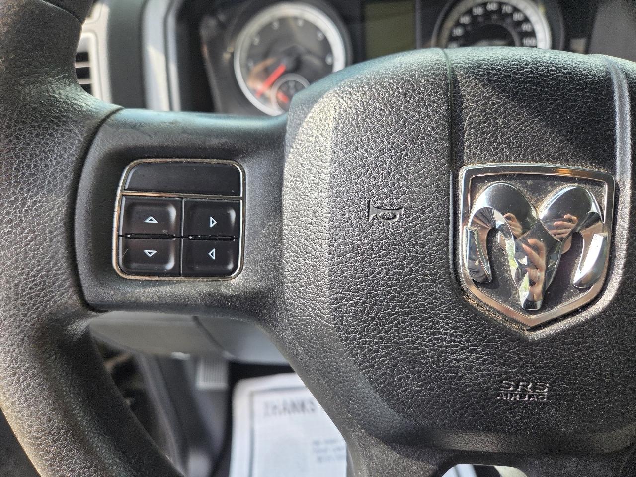 RAM 1500 2WD Quad Cab 140.5" Express 2013