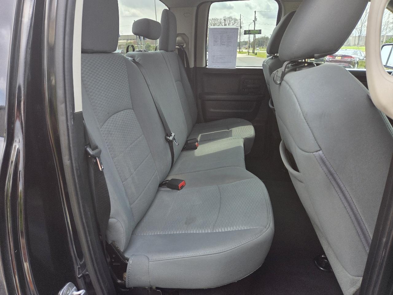 RAM 1500 2WD Quad Cab 140.5" Express 2013