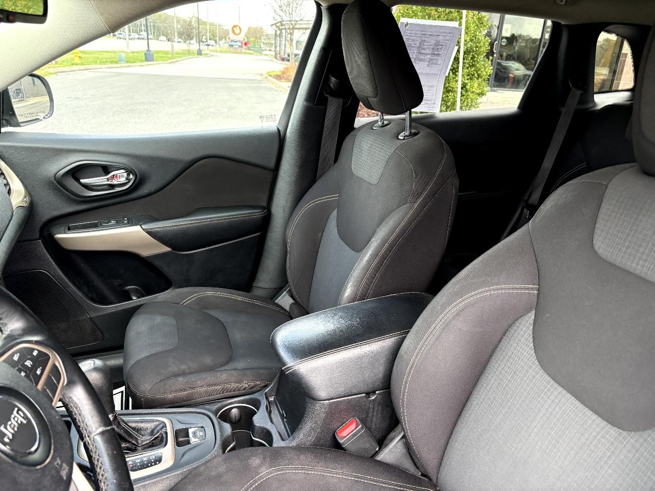 Jeep Cherokee Latitude FWD 2017