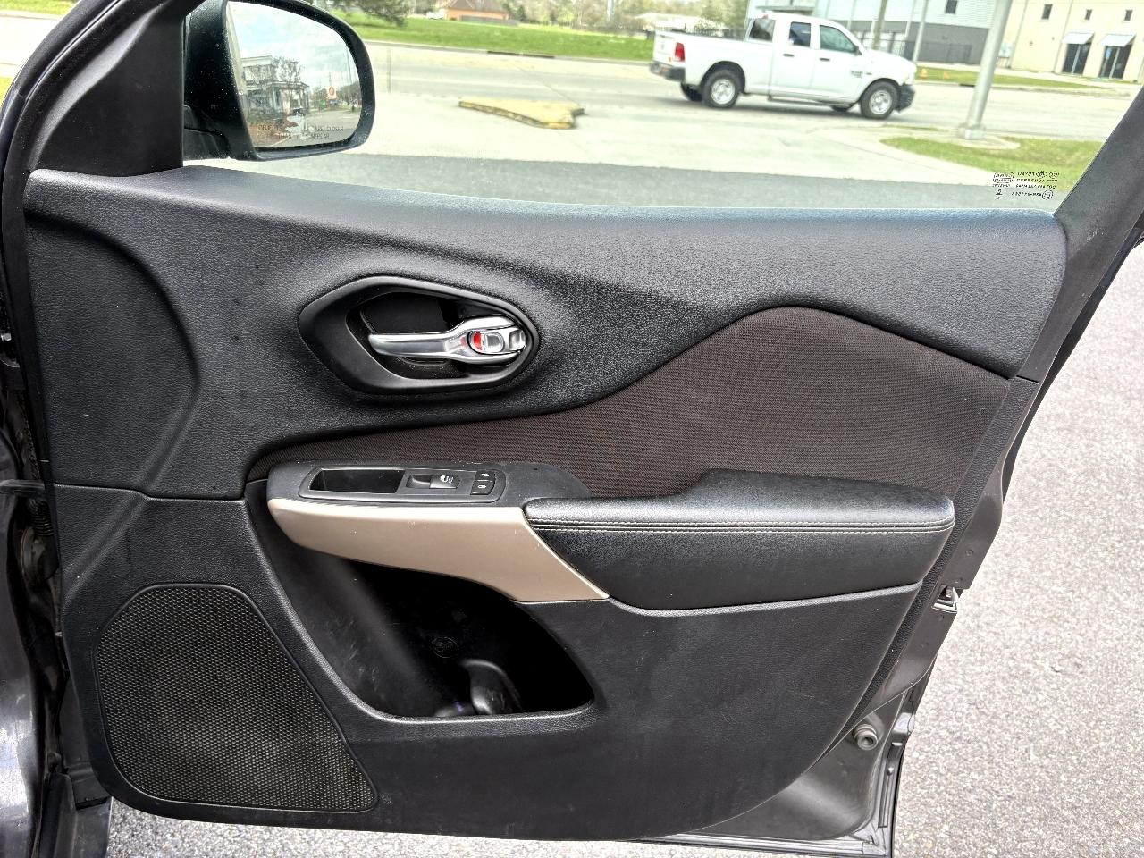 Jeep Cherokee Latitude FWD 2017