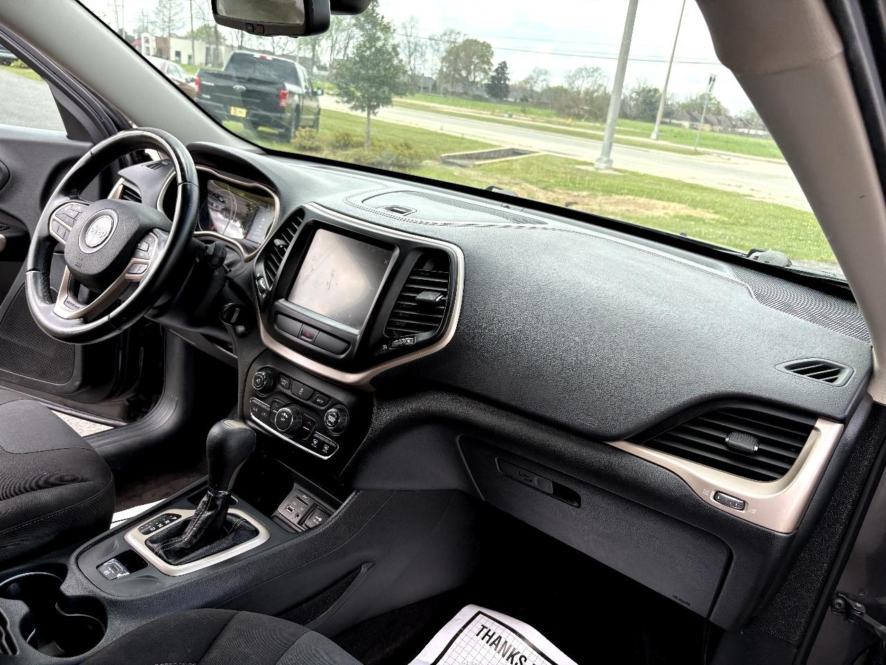 Jeep Cherokee Latitude FWD 2017