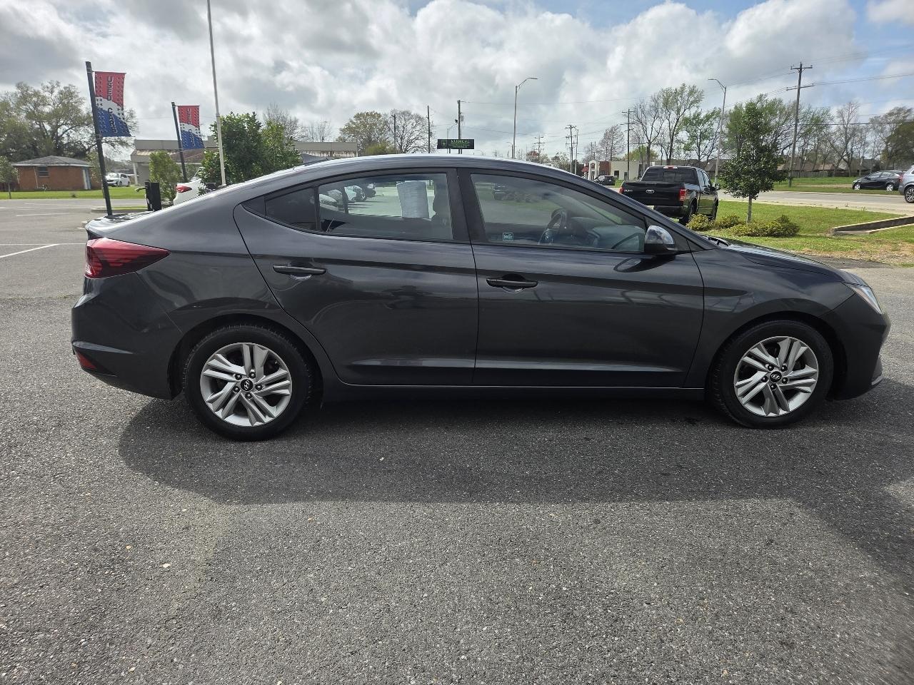 Hyundai Elantra SEL IVT 2020