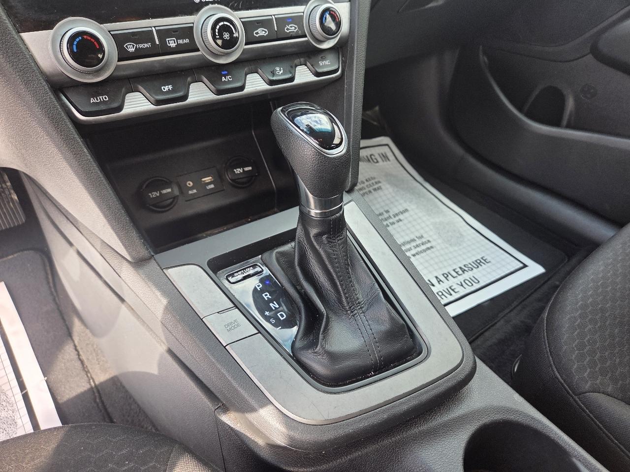 Hyundai Elantra SEL IVT 2020