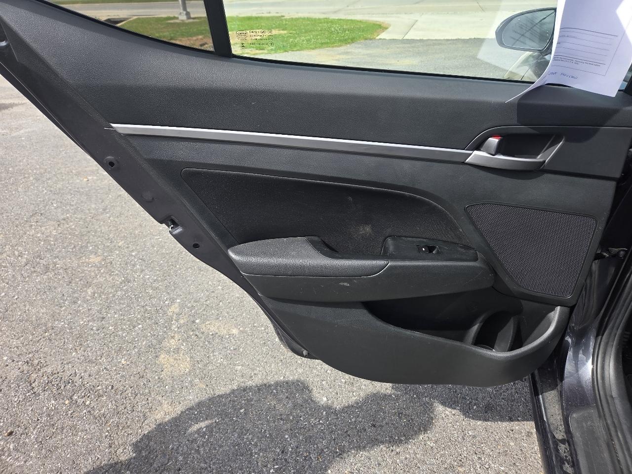 Hyundai Elantra SEL IVT 2020