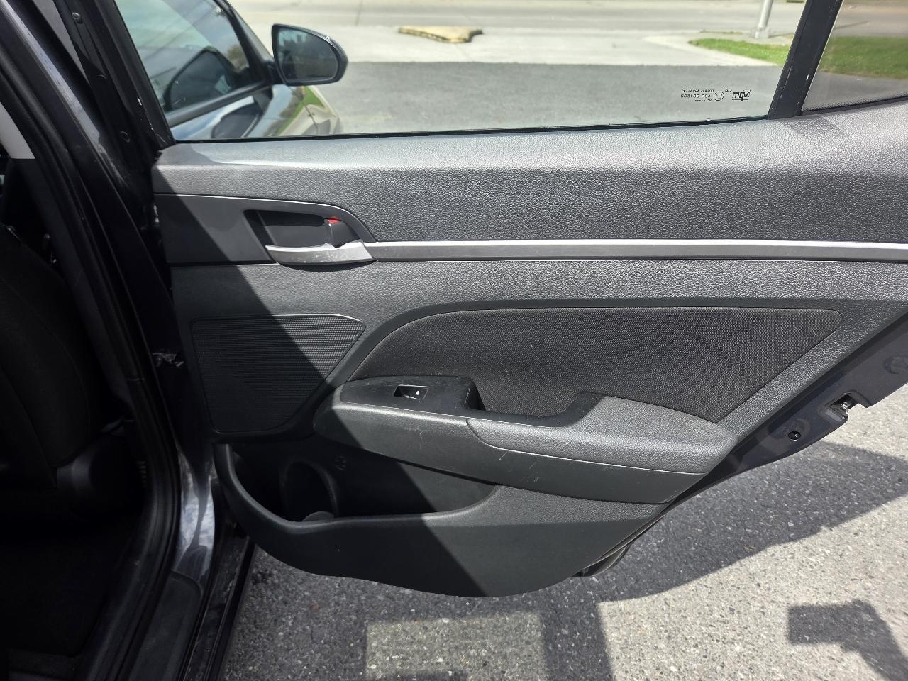 Hyundai Elantra SEL IVT 2020