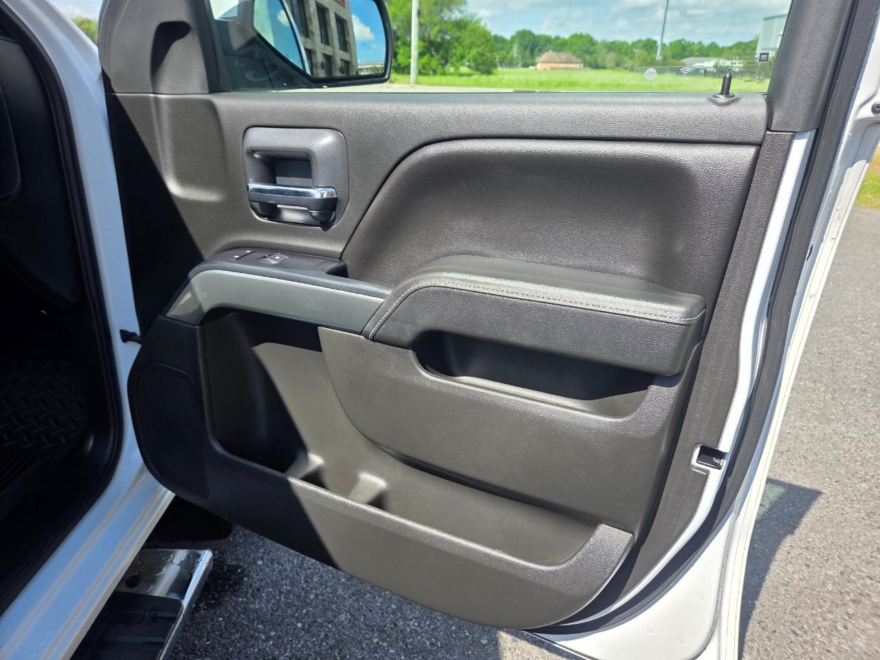 Chevrolet Silverado 1500 2WD Crew Cab 143.5" LT w/1LT 2018