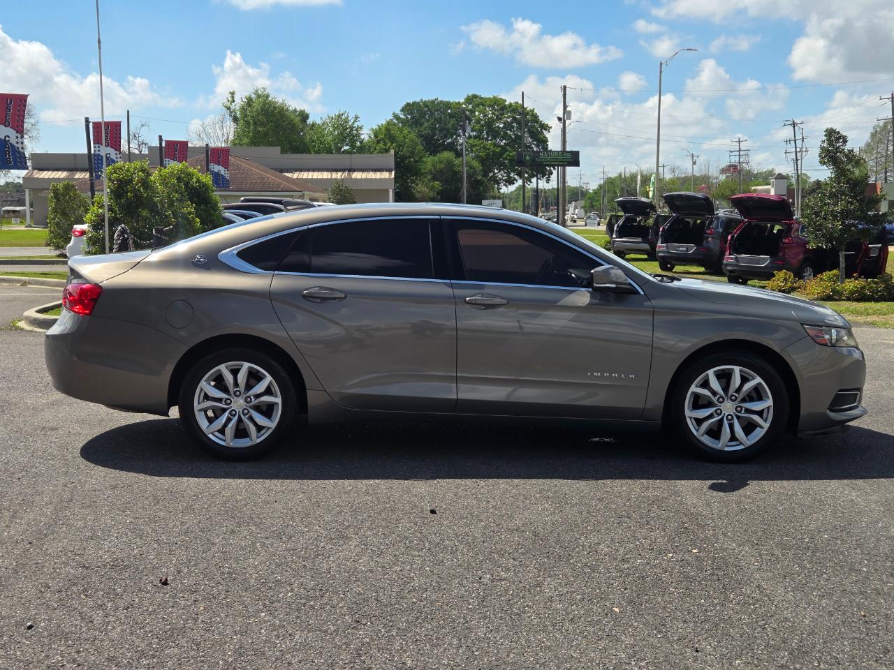 Chevrolet Impala 4dr Sdn LT w/1LT 2017