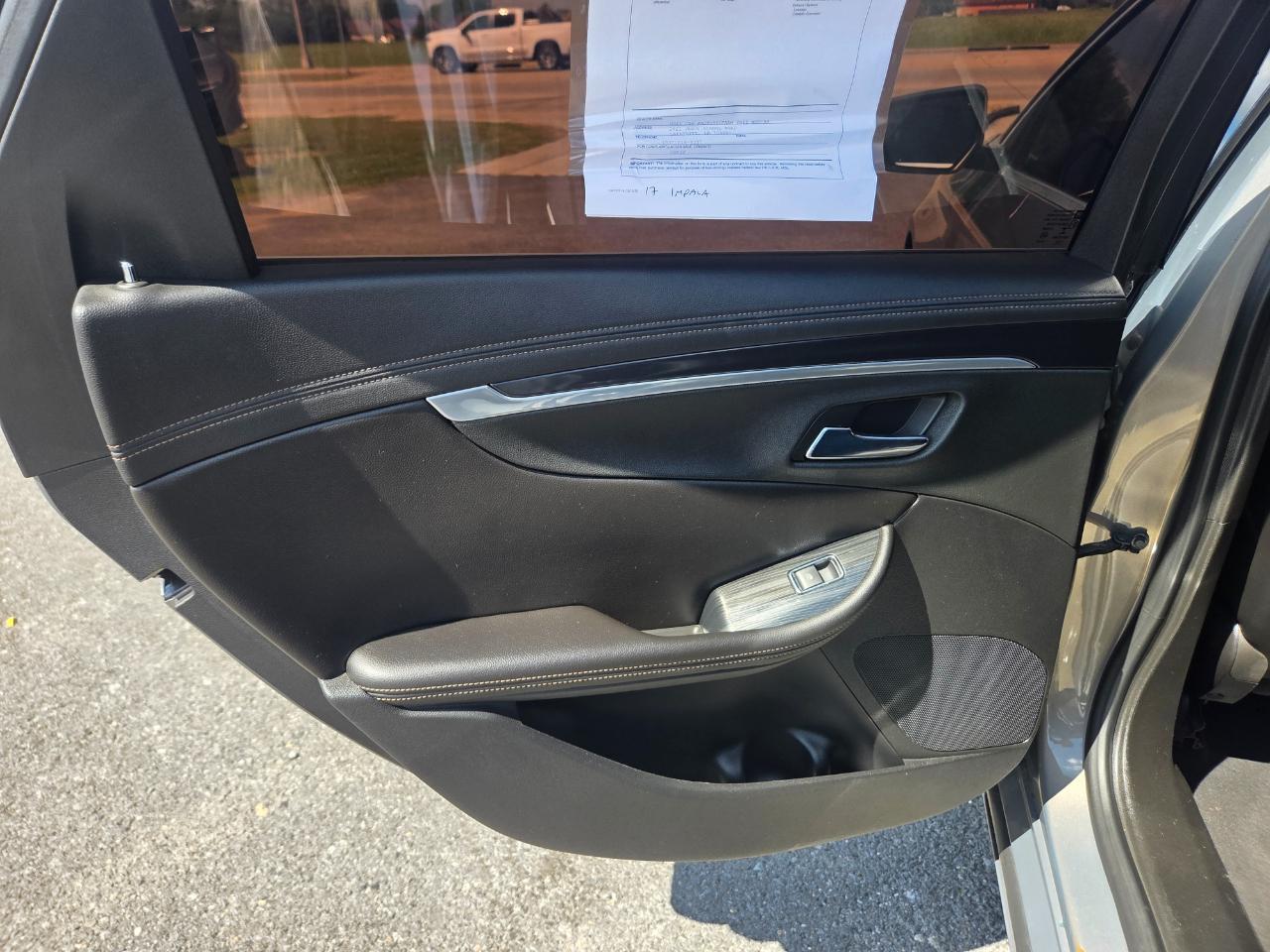 Chevrolet Impala 4dr Sdn LT w/1LT 2017