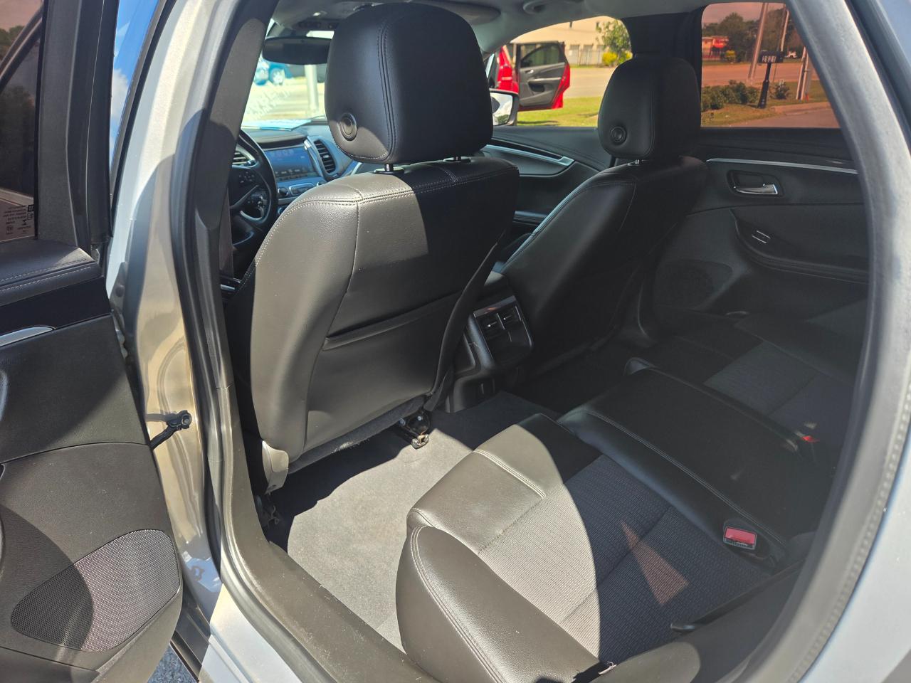 Chevrolet Impala 4dr Sdn LT w/1LT 2017