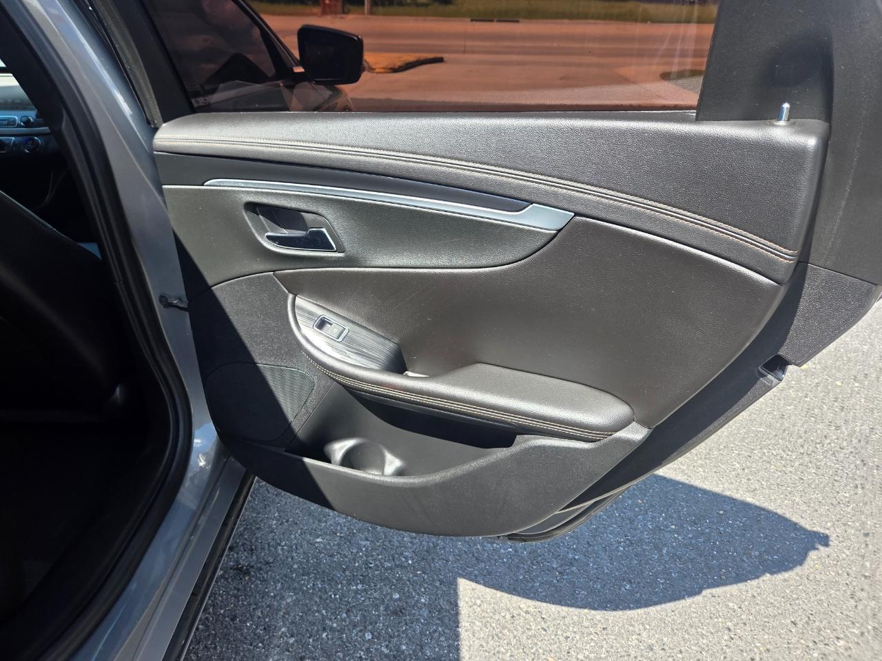 Chevrolet Impala 4dr Sdn LT w/1LT 2017