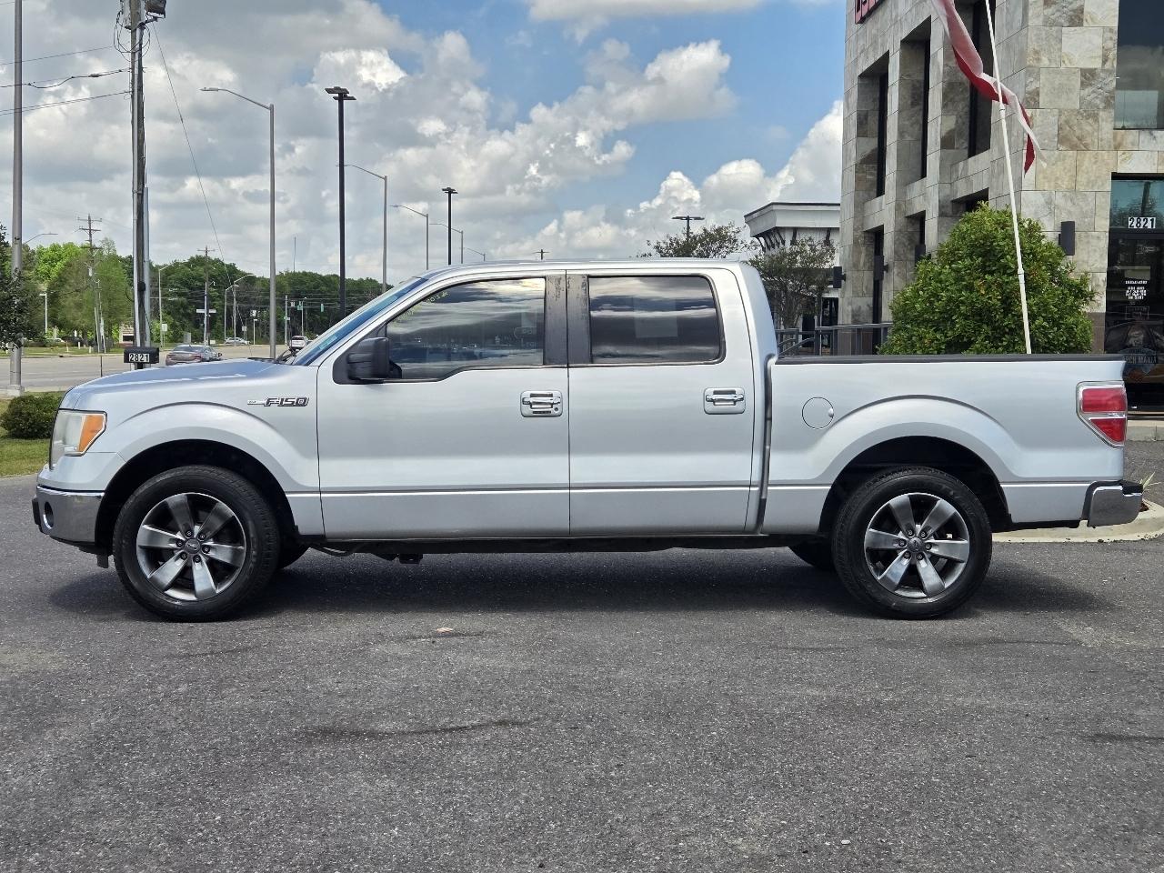 Ford F-150 2WD SuperCrew 145" XLT 2014