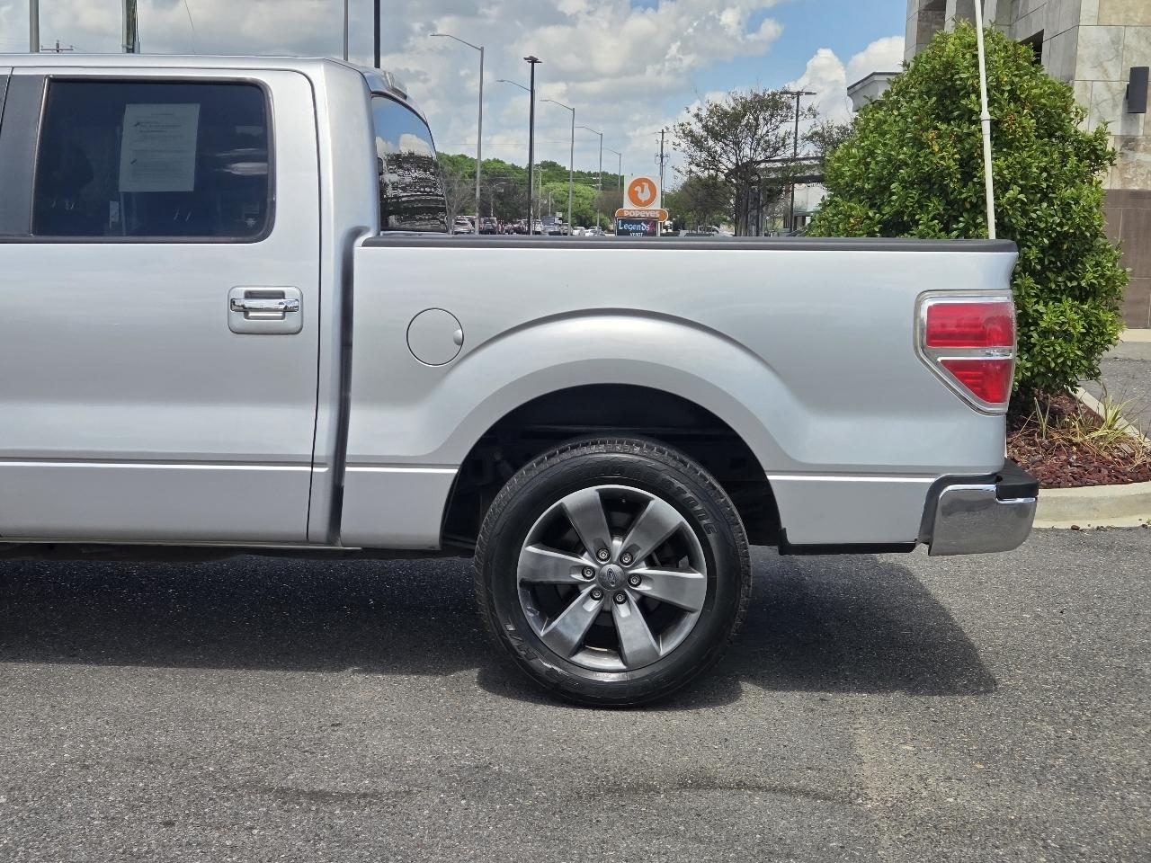 Ford F-150 2WD SuperCrew 145" XLT 2014