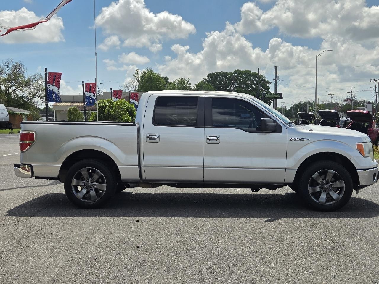 Ford F-150 2WD SuperCrew 145" XLT 2014