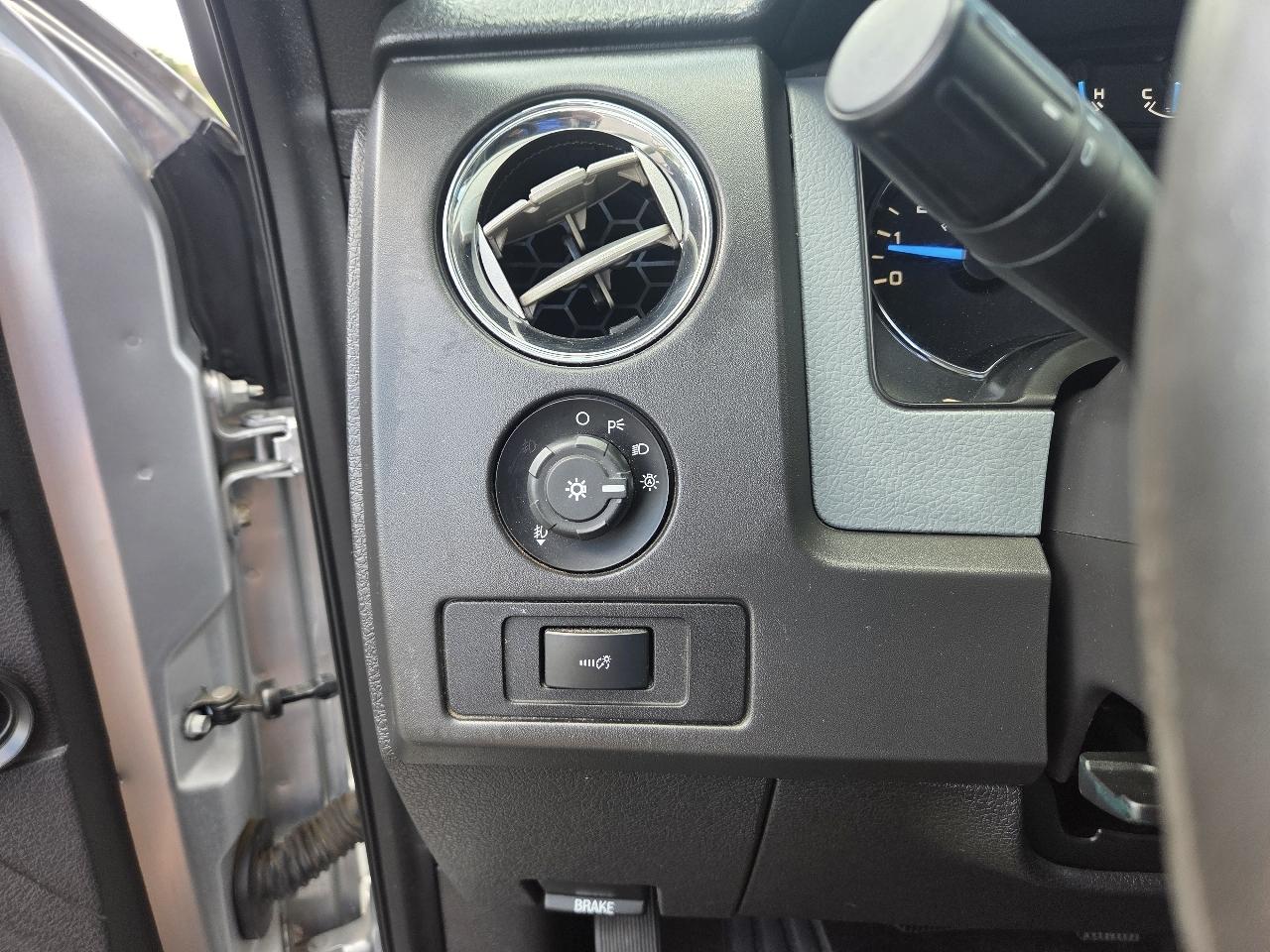 Ford F-150 2WD SuperCrew 145" XLT 2014