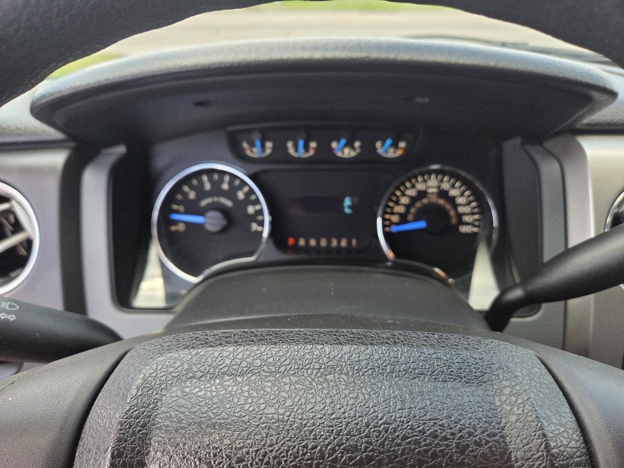 Ford F-150 2WD SuperCrew 145" XLT 2014