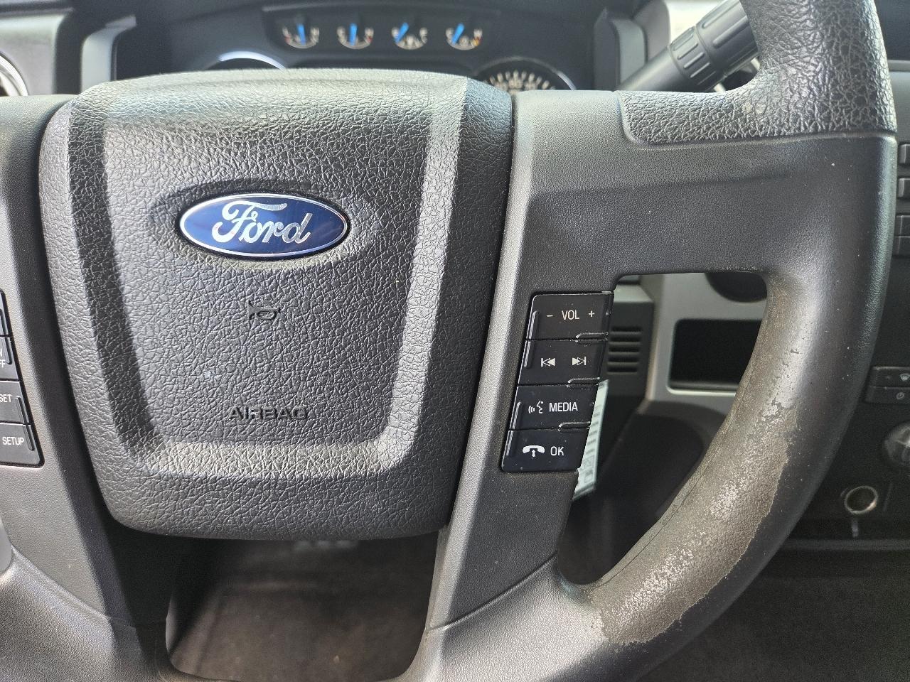 Ford F-150 2WD SuperCrew 145" XLT 2014