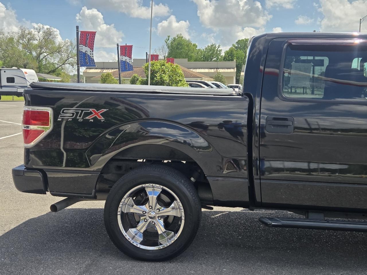 Ford F-150 2WD SuperCrew 145" XLT 2014