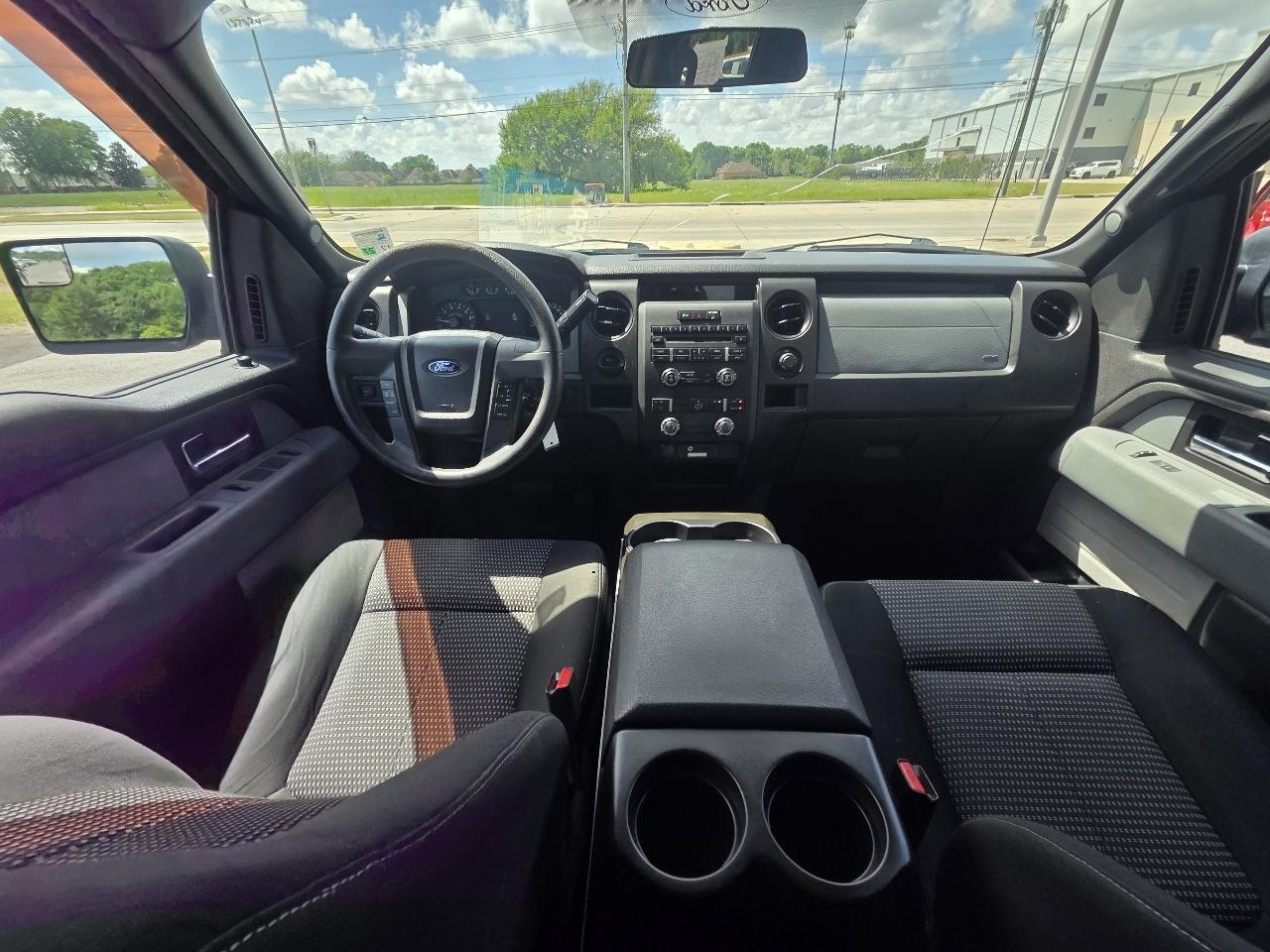 Ford F-150 2WD SuperCrew 145" XLT 2014