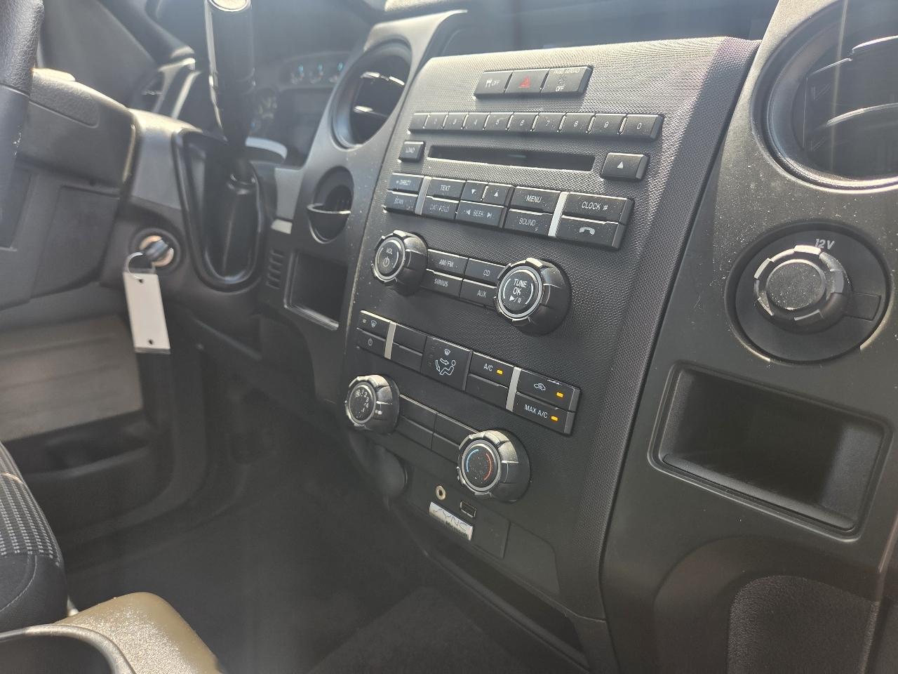 Ford F-150 2WD SuperCrew 145" XLT 2014