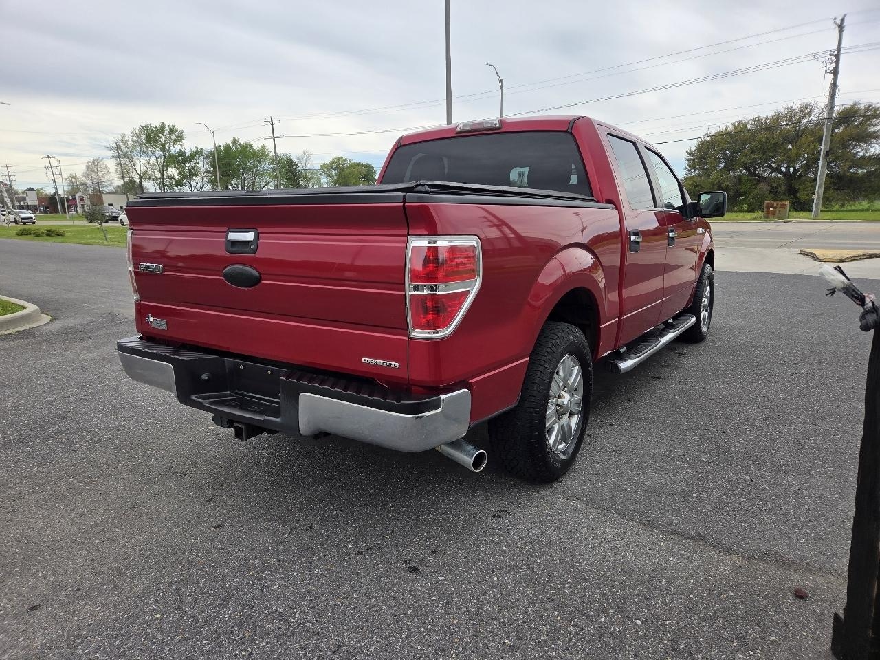 Ford F-150 2WD SuperCrew 139" XLT 2012