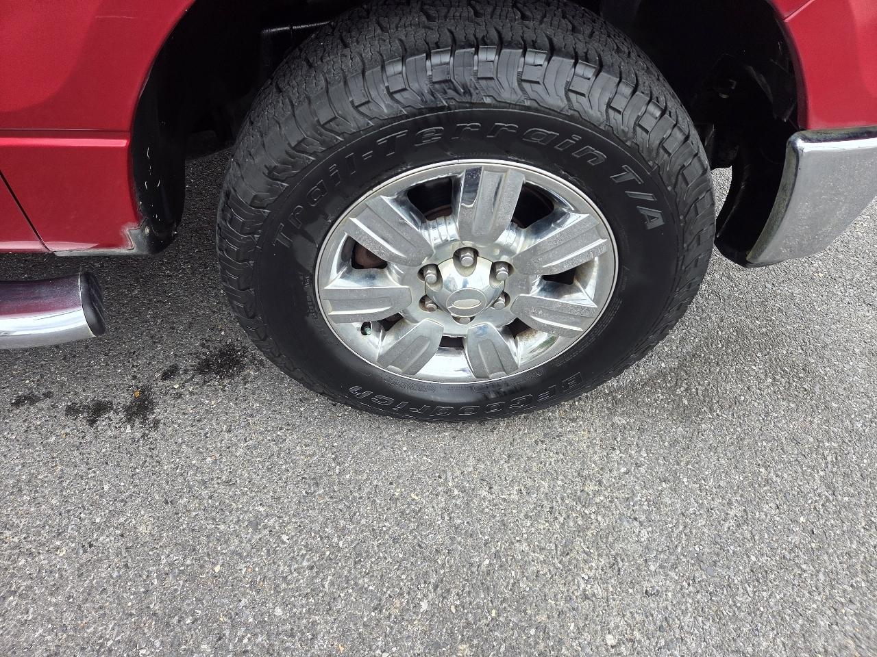 Ford F-150 2WD SuperCrew 139" XLT 2012