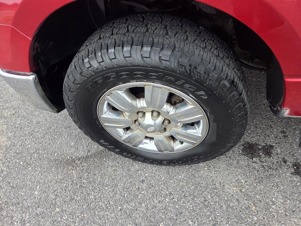 Ford F-150 2WD SuperCrew 139" XLT 2012