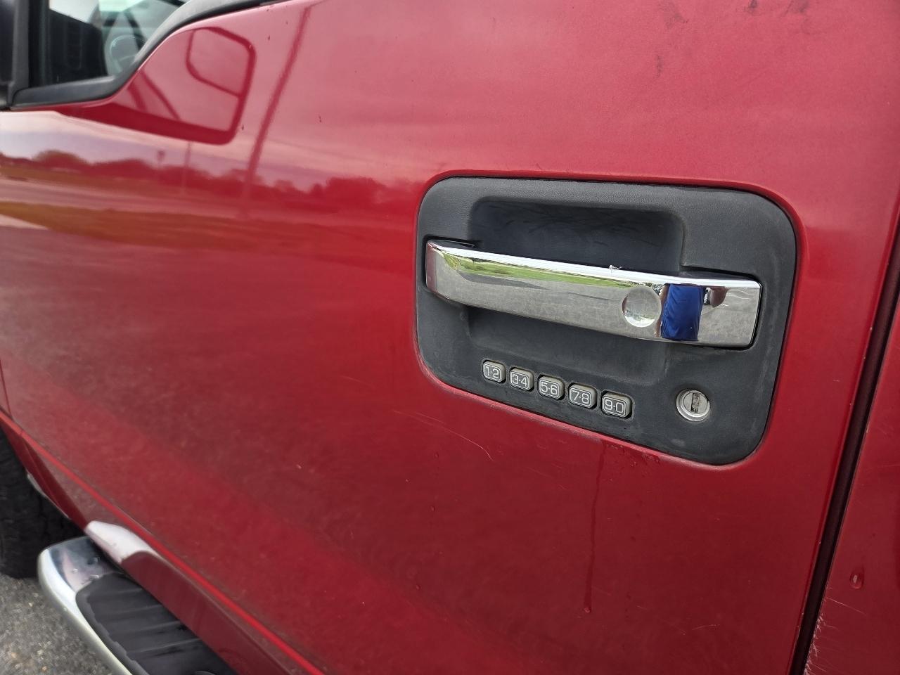 Ford F-150 2WD SuperCrew 139" XLT 2012