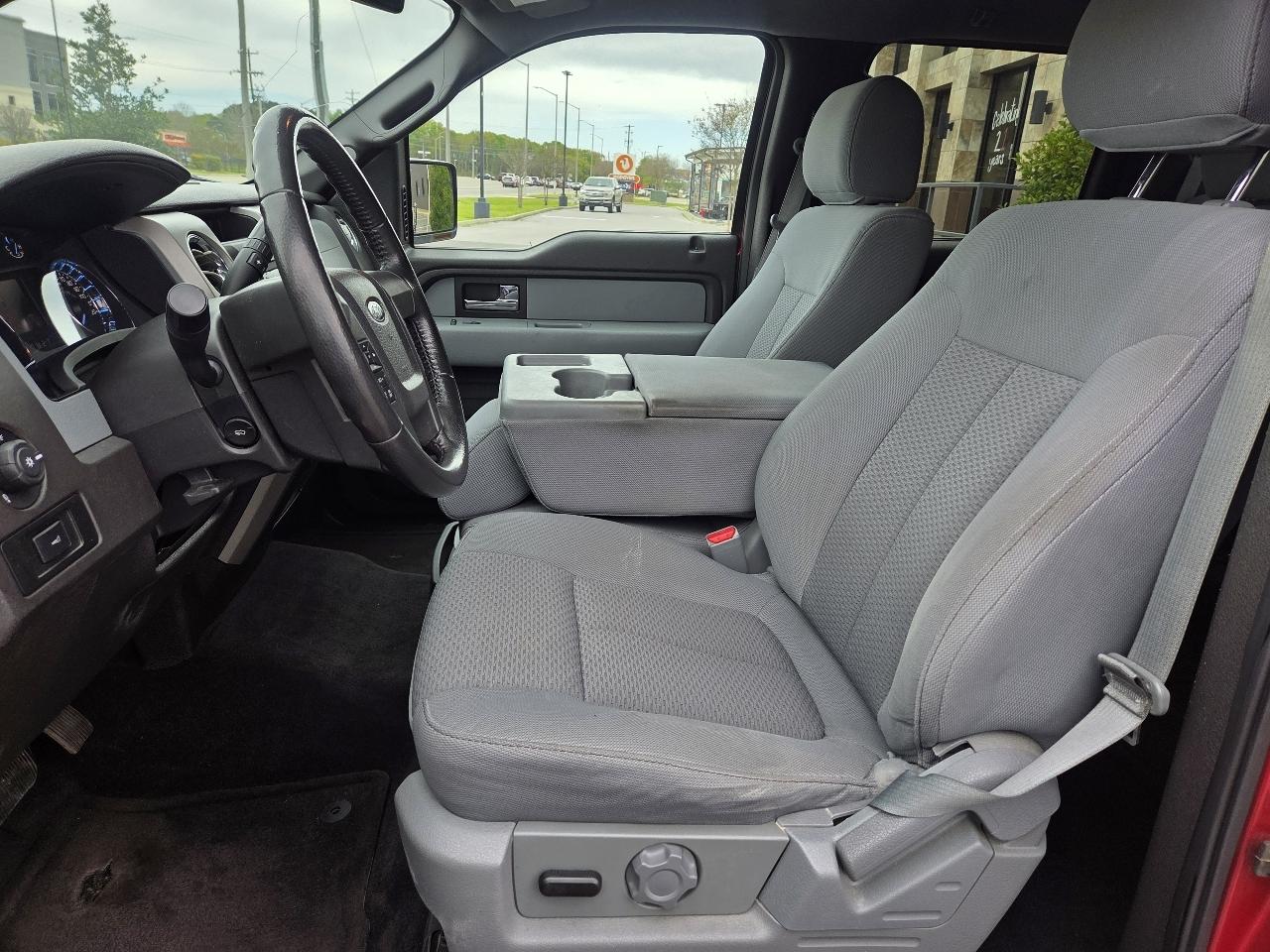 Ford F-150 2WD SuperCrew 139" XLT 2012