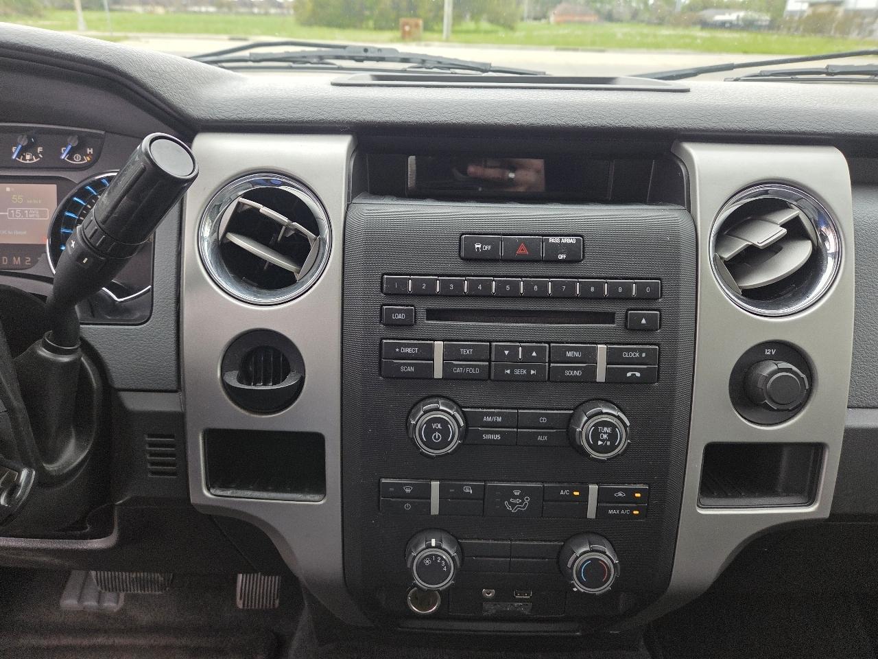 Ford F-150 2WD SuperCrew 139" XLT 2012