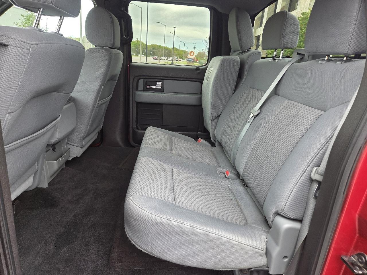 Ford F-150 2WD SuperCrew 139" XLT 2012