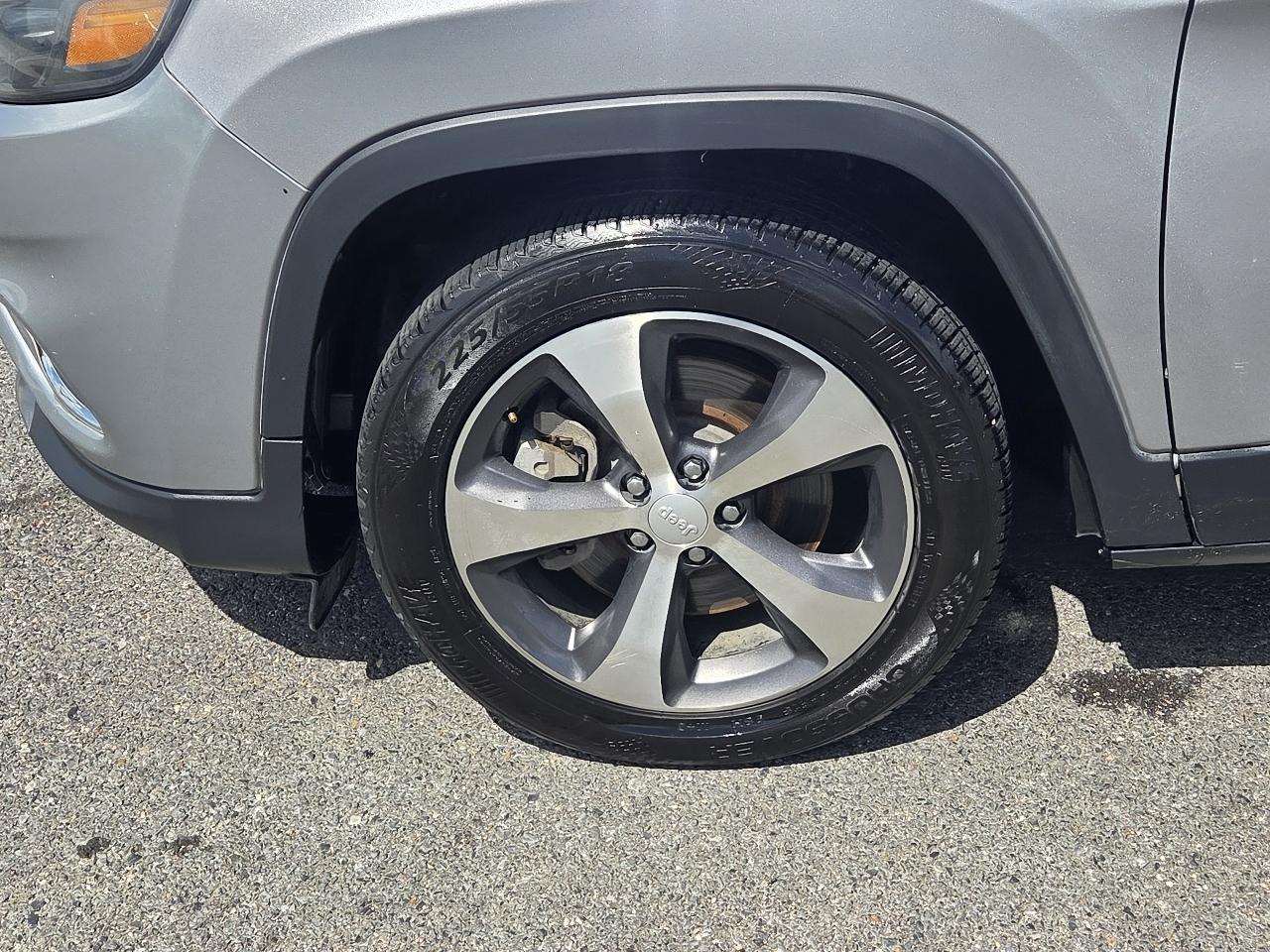 Jeep Cherokee Limited FWD 2020