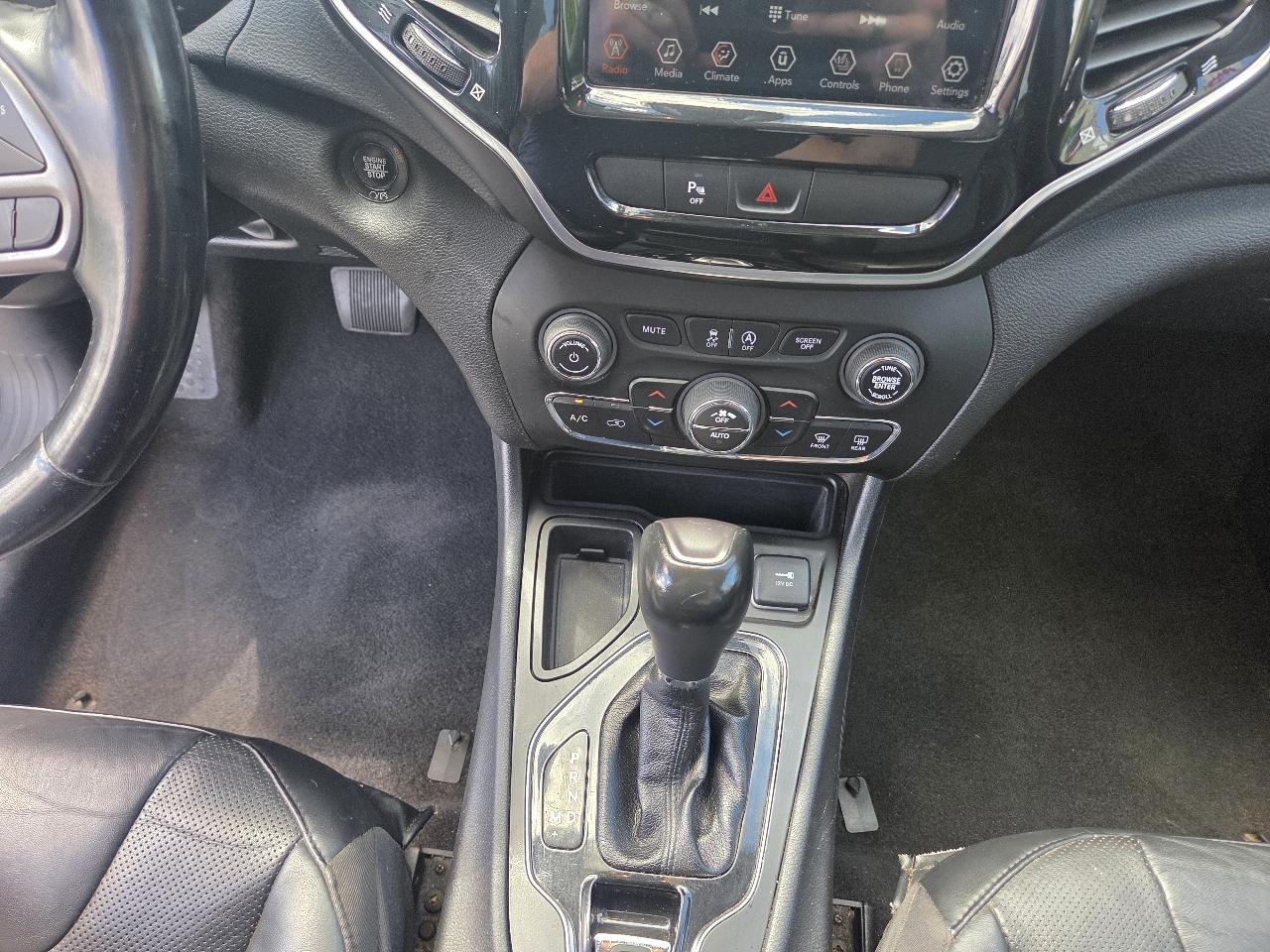 Jeep Cherokee Limited FWD 2020