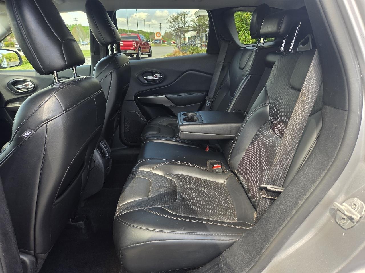 Jeep Cherokee Limited FWD 2020